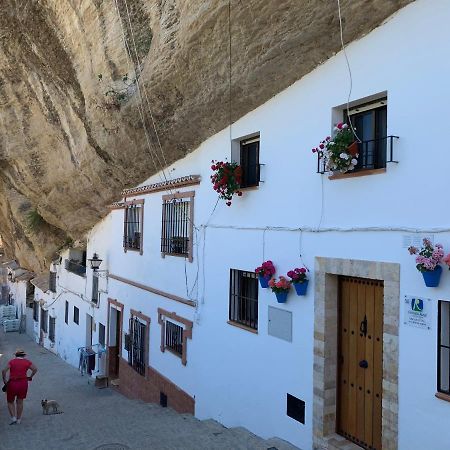 Casa Cueva "Las Calcetas" Pensionat Setenil De Las Bodegas Eksteriør billede