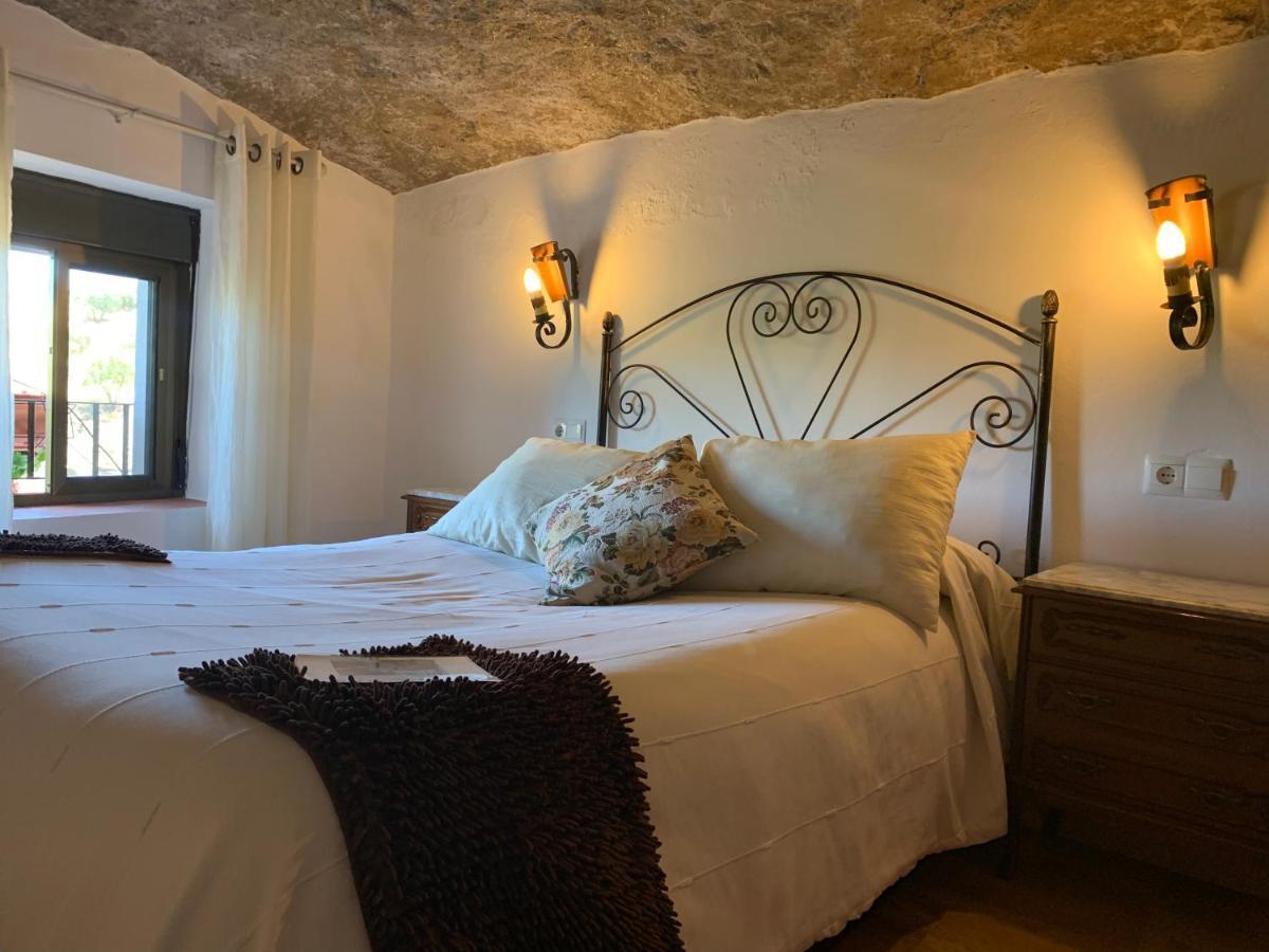 Casa Cueva "Las Calcetas" Pensionat Setenil De Las Bodegas Eksteriør billede