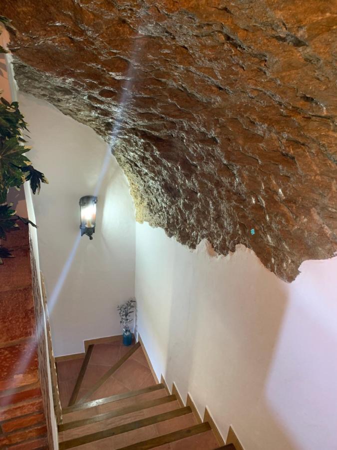Casa Cueva "Las Calcetas" Pensionat Setenil De Las Bodegas Eksteriør billede