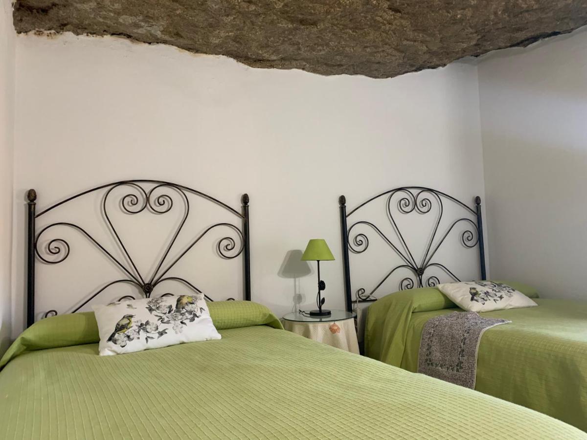 Casa Cueva "Las Calcetas" Pensionat Setenil De Las Bodegas Eksteriør billede